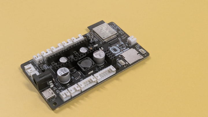 Emerald Dingo ESP32 Plotter Controller, angled view