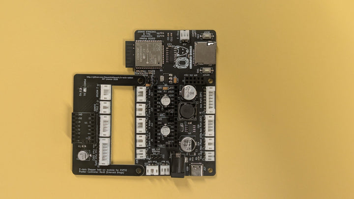 Z-axis add-on board stacked on the Emerald Dingo controller